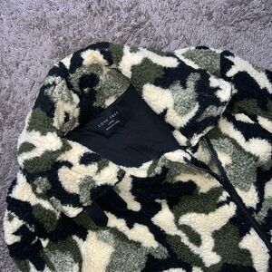 Love Tree Camouflage Fleece Jacket